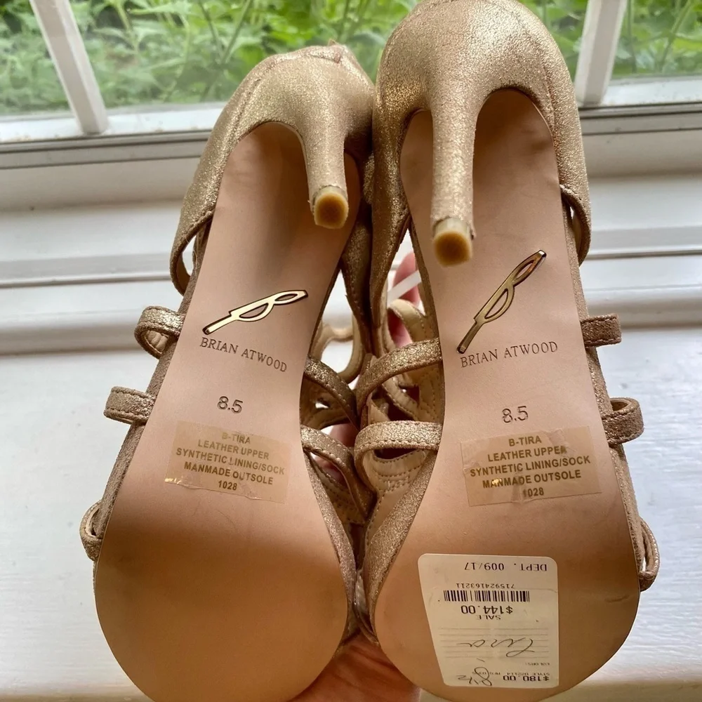 B Brian Atwood B-Tira Gold Heels NWT - Picture 5 of 9